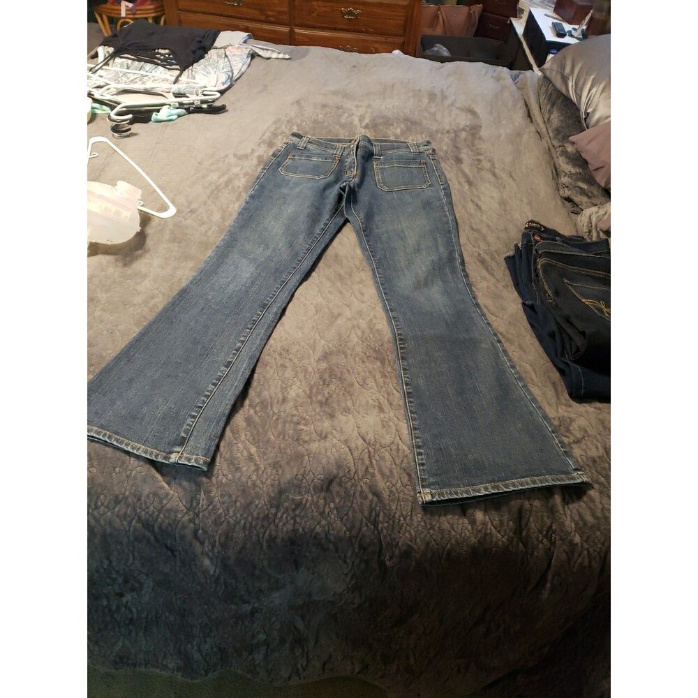 WOMEN'S NEW YORK & COMPANY SIZE:6 RETRO FLARE CURVY JEANS**NEW WITHOUT TAGS**